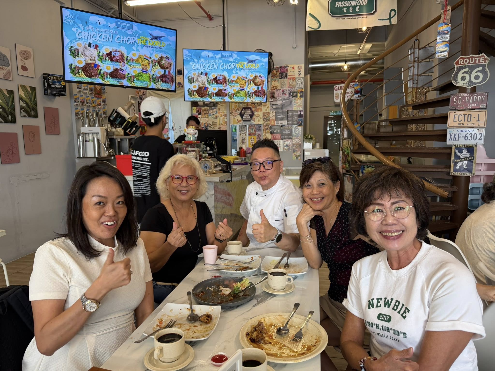 Friends enjoying at PassionFood